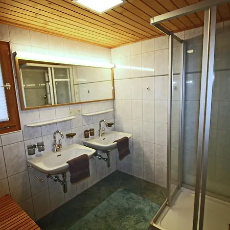 Vakantiehuis Cosy In Near Area *